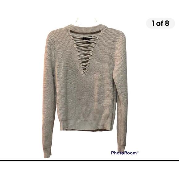 poof new york sweater size M with laced -up Crossed front Gray - Picture 1 of 1